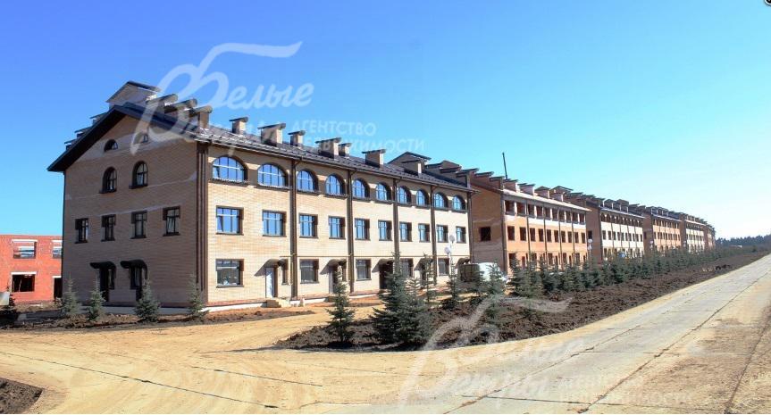 Торцевой таунхаус в КП Каменка
