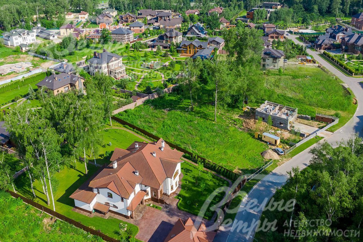 Привлекательный земельный участок в новом секторе элитного строго охраняемого коттеджного поселка