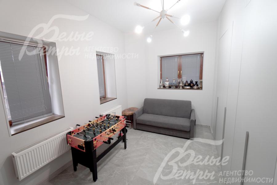 Комната отдыха (игровая) на первом этаже - в этой части дома может быть оборудована сауна (коммуникации заложены)