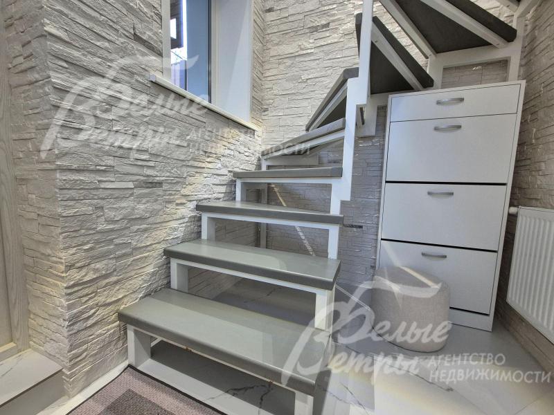 Парящий лестничный марш