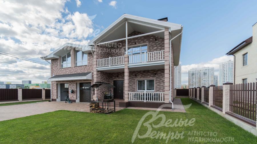 Дом под ключ площадью 290 кв.м в обжитом коттеджном поселке Потапово