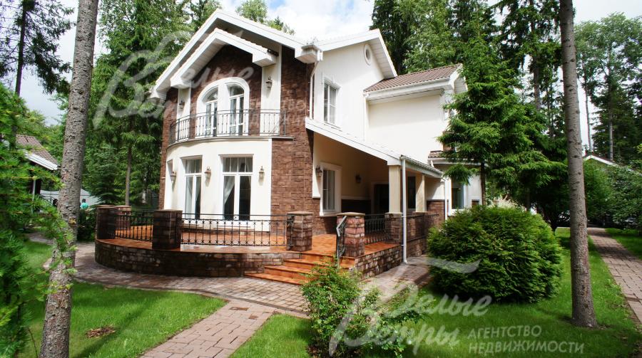 Дом с мебелью и баней в поселке ВИК