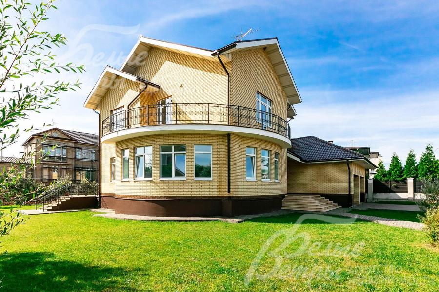 Кирпичный дом под ключ на участке 11 соток в охраняемом коттеджном поселке Согласие-2