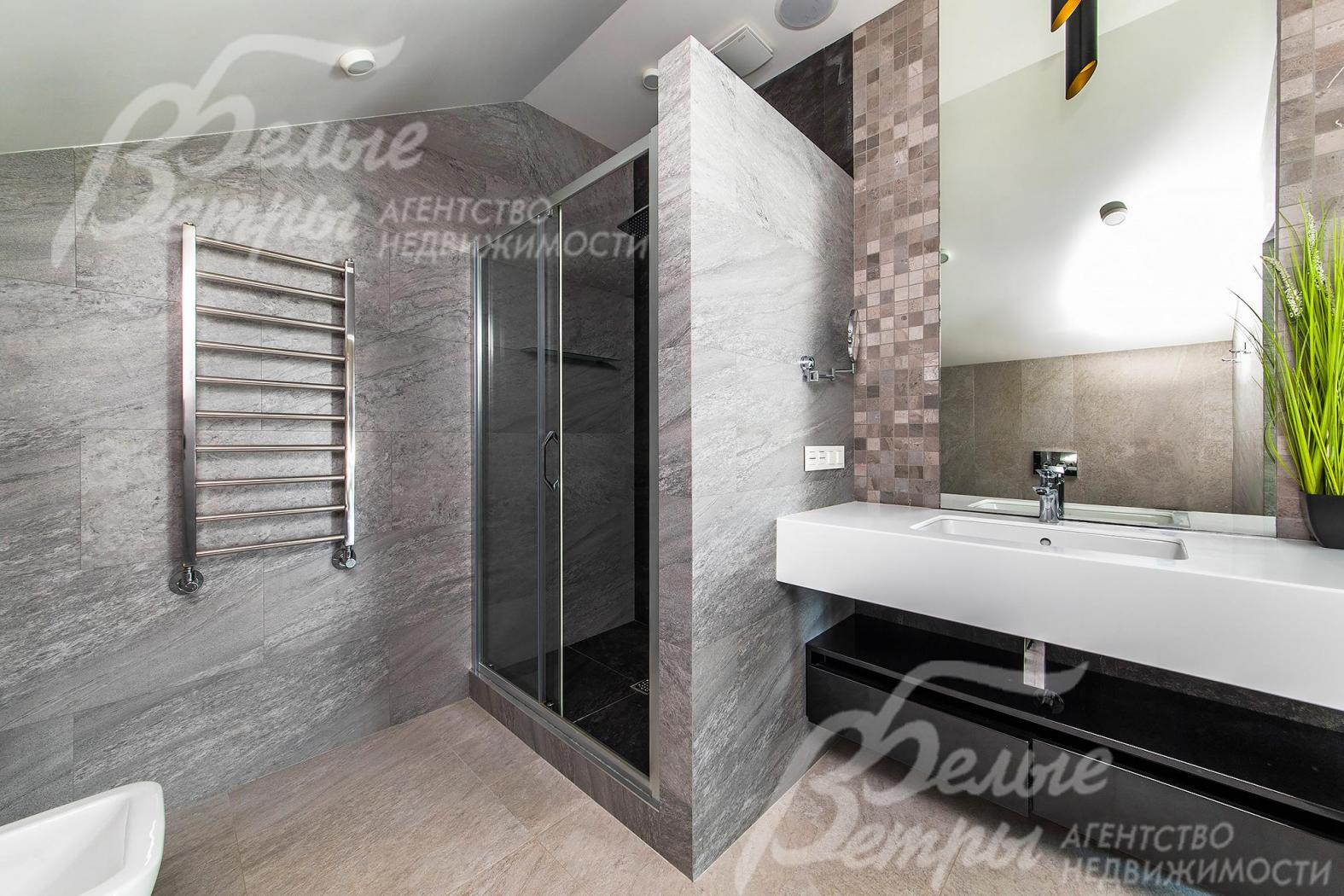 Санузел в мастер-спальне