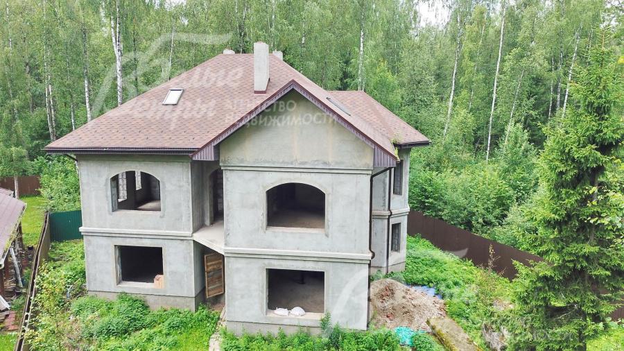 Новый дом на прилесном участке площадью 8 соток в охраняемом поселке Лесные озера