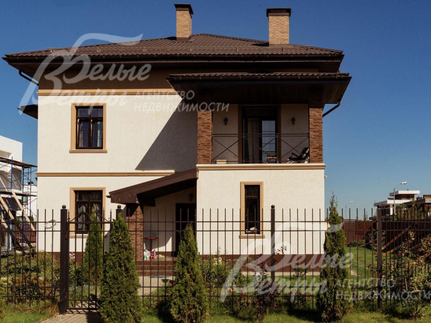 Дом площадью 331 кв.м в коттеджном поселке Синергия-2