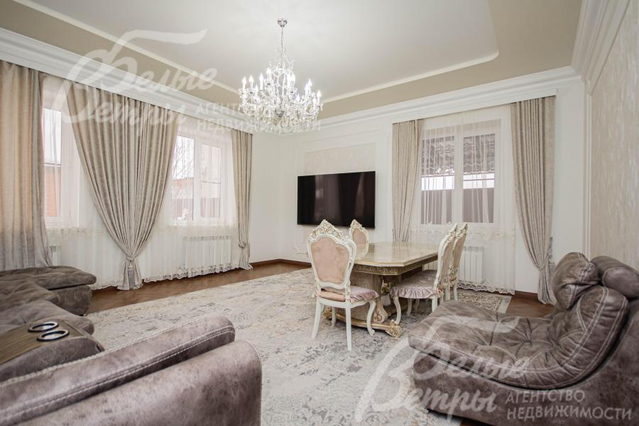 Дом в классическом стиле в аренду в Крекшино