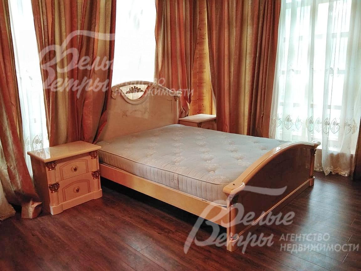 Спальня на 1-ом этаже.