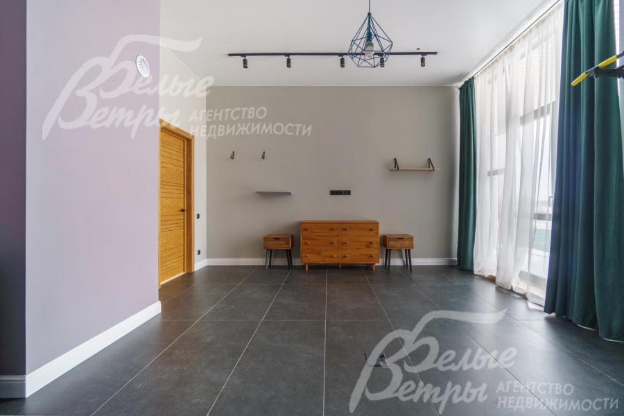 Просторный холл