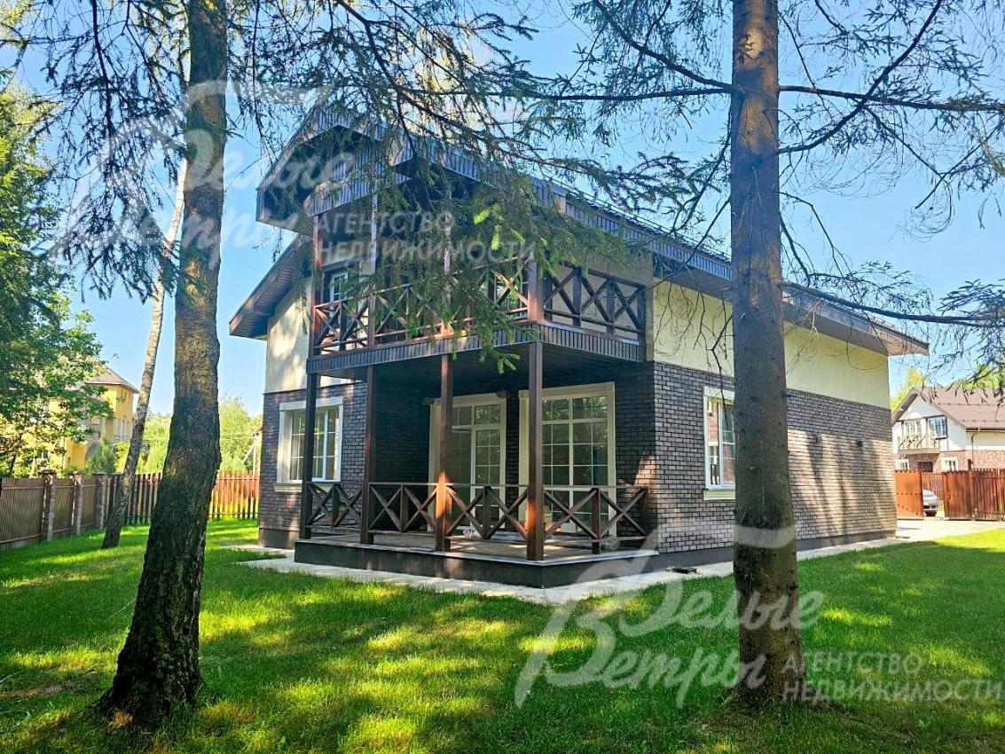 Дом в стиле современного шале с новой дизайнерской отделкой под ключ