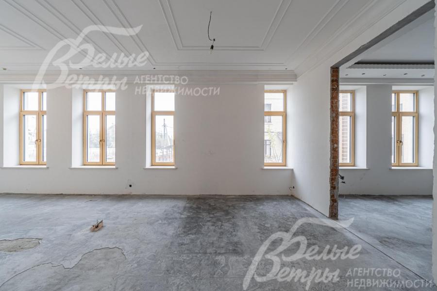 Рядом с гостиной бильярдная 46 кв.м 