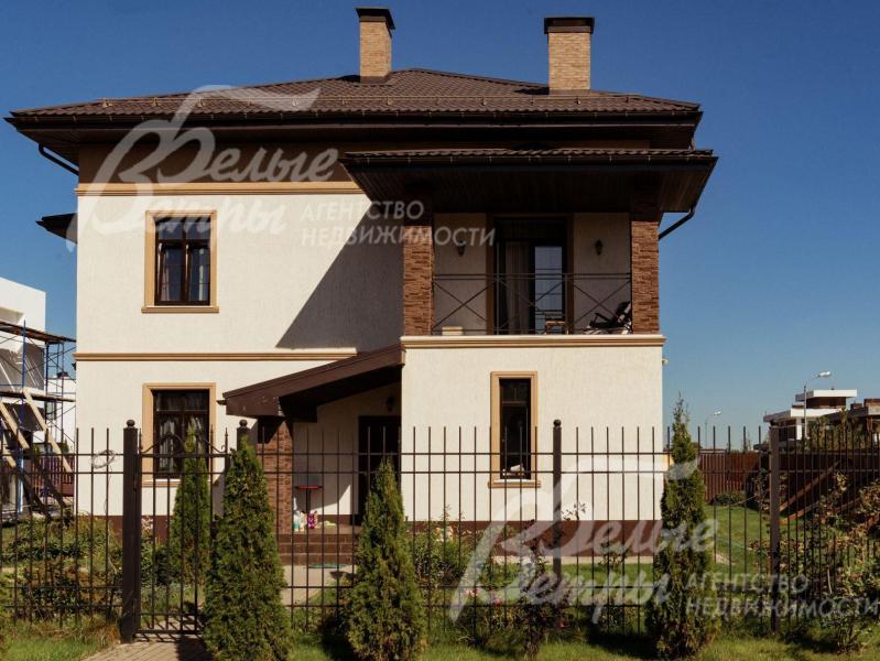 Дом площадью 331 кв.м в коттеджном поселке Синергия-2