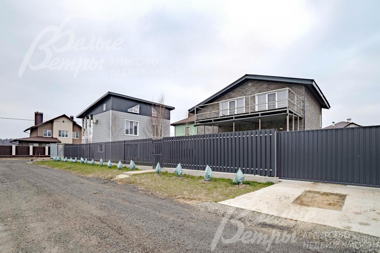 Два новых дома общей площадью 270 кв.м в охраняемом поселке 