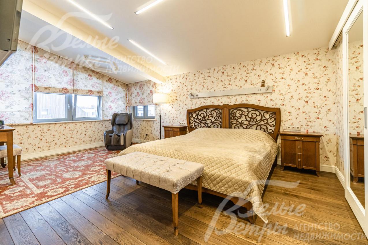 Мастер-спальня 21,7 кв.м с тамбуром и своим санузлом