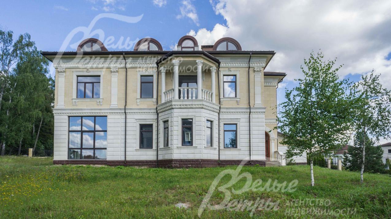 Красивый дом под отделку со свободной планировкой в коттеджном поселке премиум класса Идиллия 