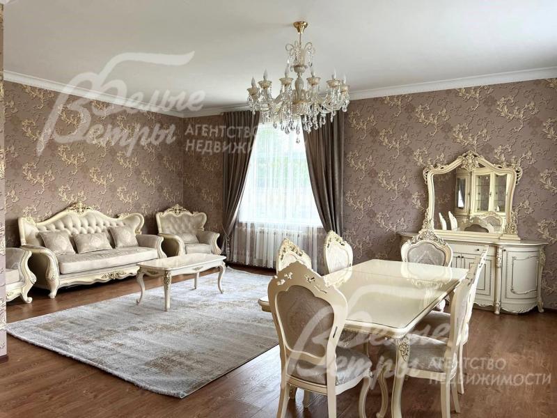 Меблированный дом 340 кв.м в аренду в к/п Никольские Озера 