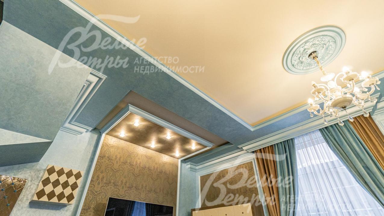 Потолки ГКЛ многоуровневые с встроенными светильниками