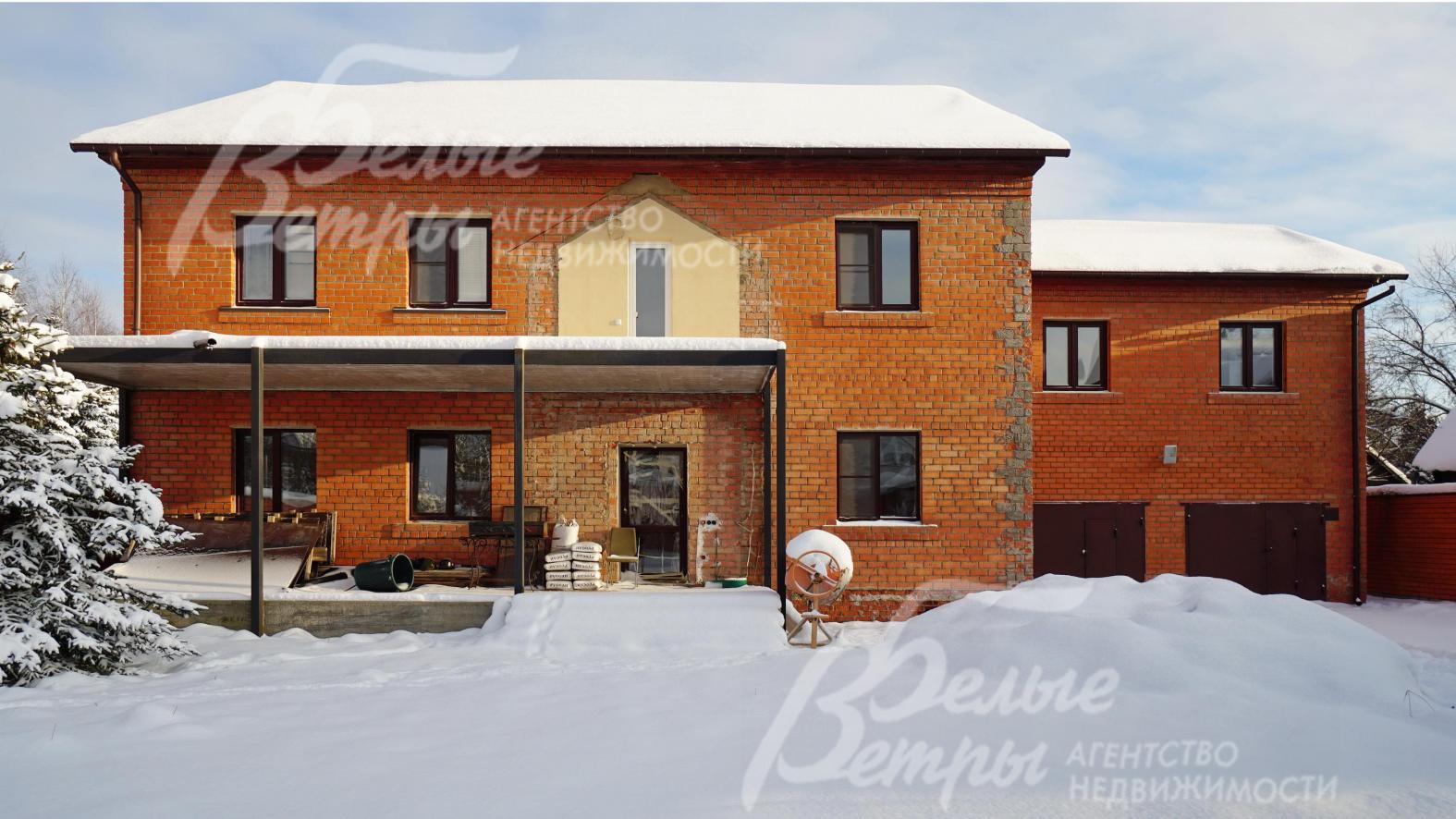 Дом 351 кв.м на участке 10 соток в коттеджном поселке Чистые пруды-2 в районе Птичное