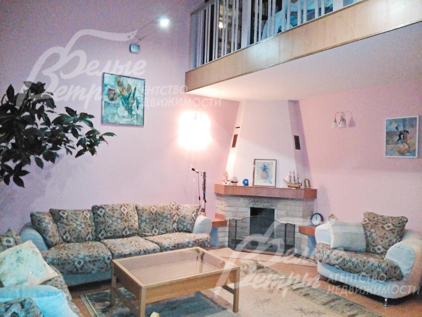 Меблированная секция таунхауса площадью 250 кв.м в аренду в строгоохраняемом поселке Ели