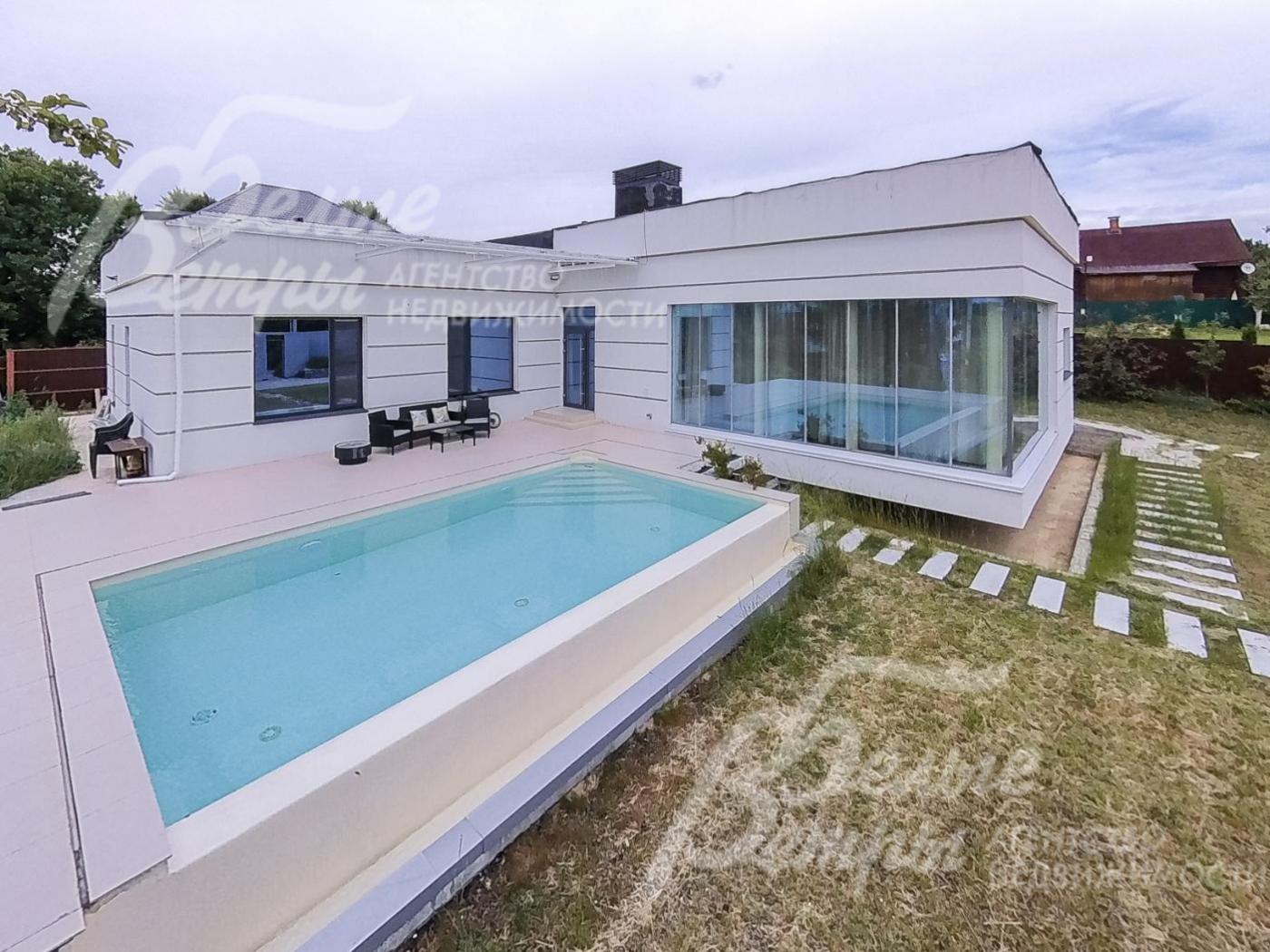 Бассейн 7м*4м глубиной 1.5 м с подогревом.