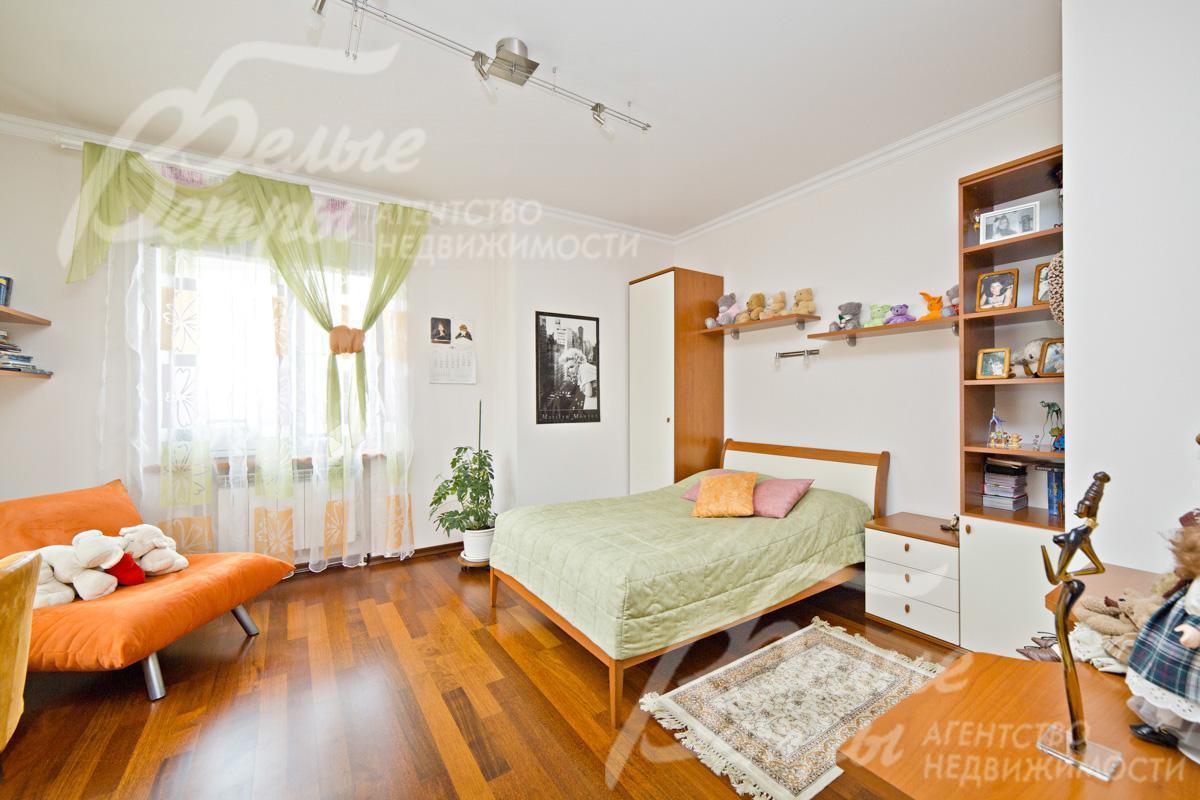 В спальнях на полу паркетная доска