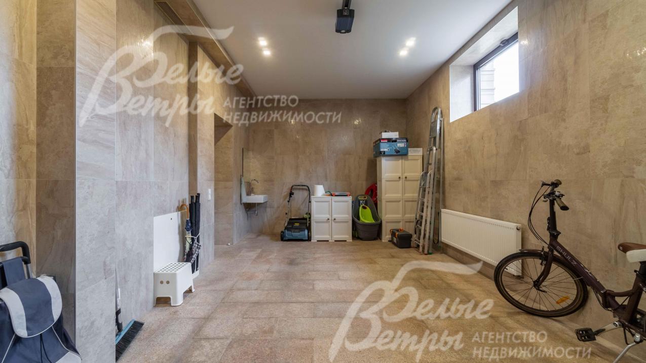 Пол в гараже - термически обработанная (против скольжения) гранитная плитка Sanset Gold Termo