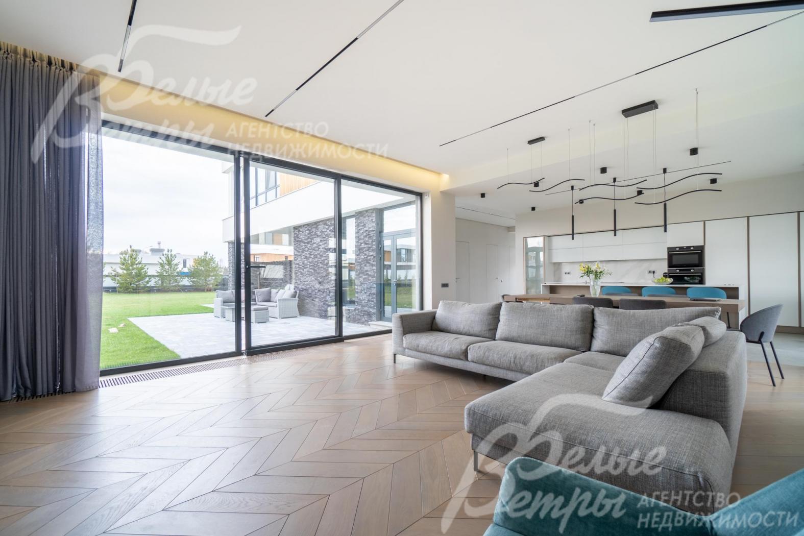 Отделка в современном стиле дорогостоящими материалами