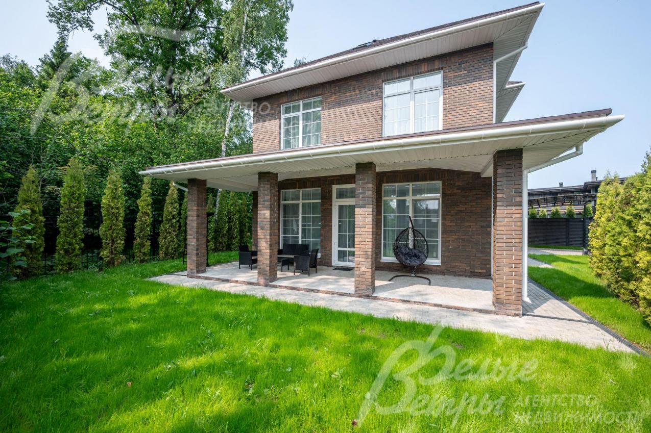 Дом примыкающий к лесу 200 кв.м под ключ с мебелью в КП Синергия