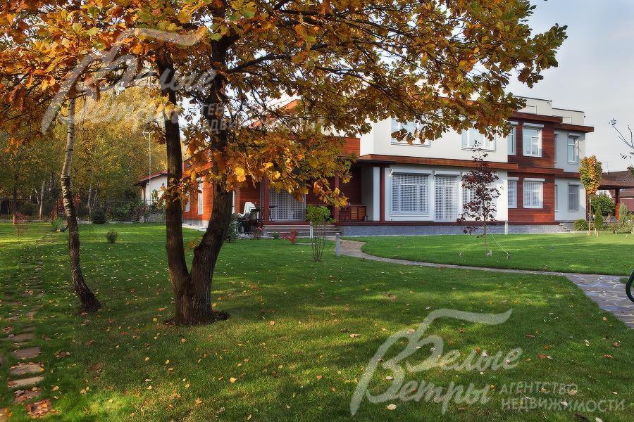 Огромный прилесной участок с шикарным парковым ландшафтом.