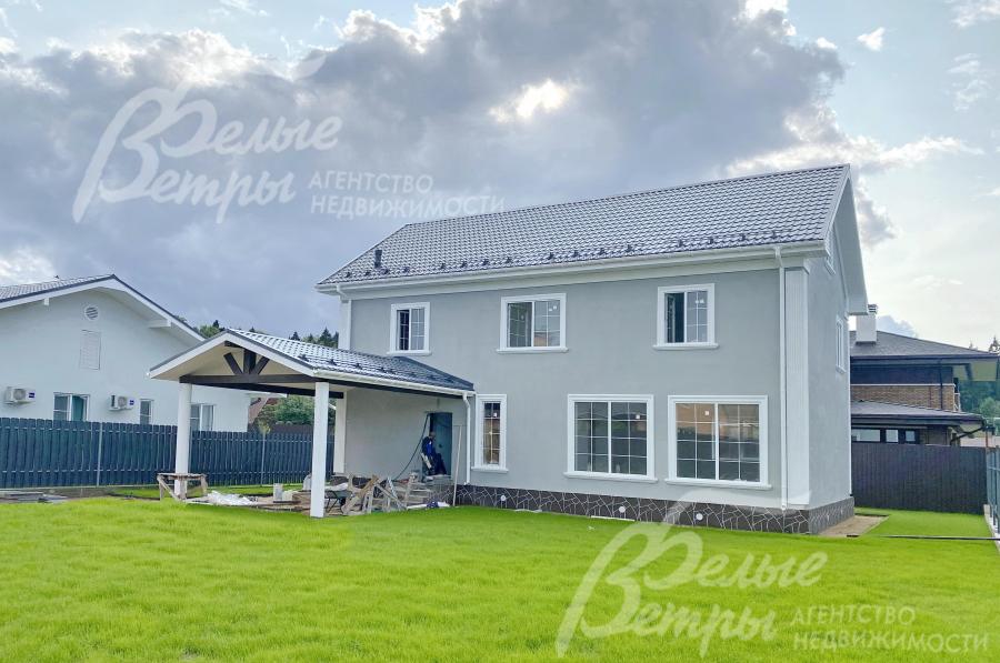 Дом под ключ площадью 300 кв.м в обжитом коттеджном поселке Белая дача