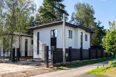 Дом, Изварино дер., 167 кв.м