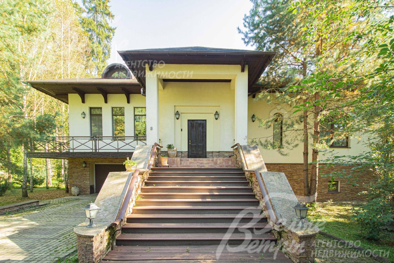 Коттедж 462 кв.м на лесном участке 27 соток