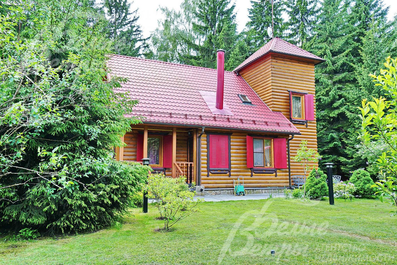 Дом 200 кв.м. в обжитом КП Звезда-95 в лесу с собственным озером