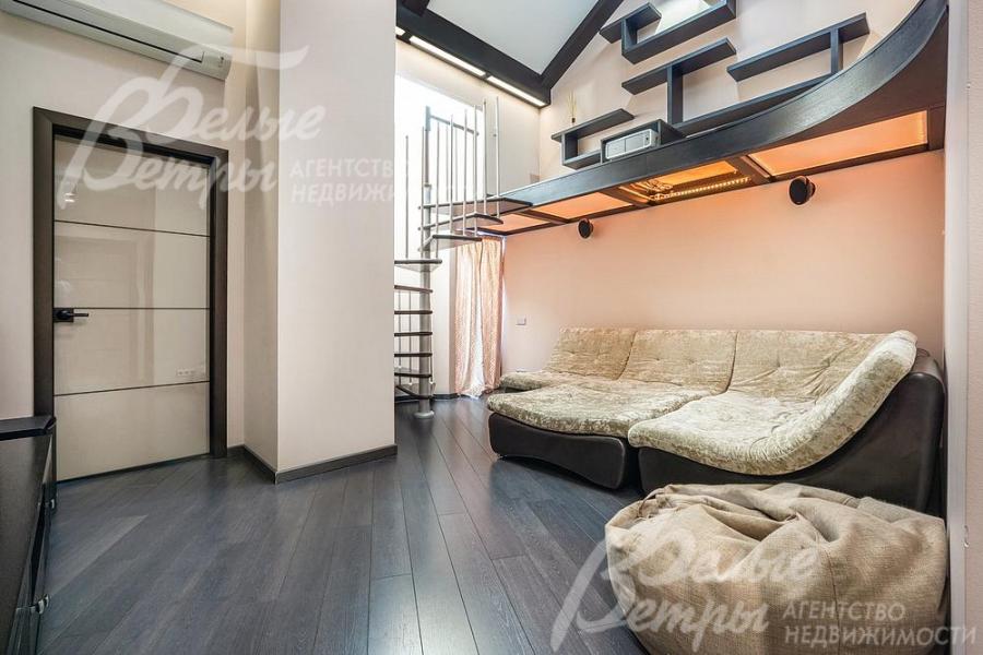 Зона отдыха на 3ем этаже - домашний кинотеатр