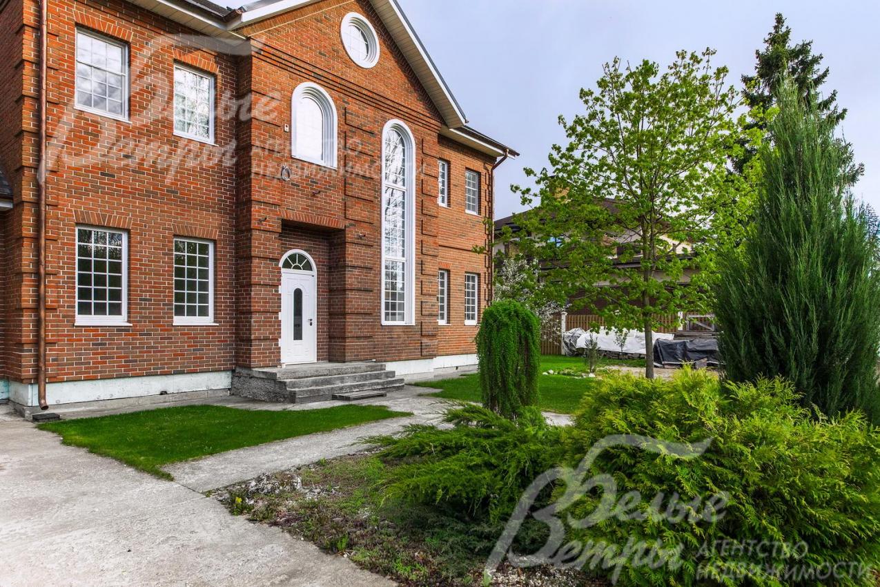 Дом под ключ площадью 566 кв.м в обжитом элитном коттеджном поселке Антоновка 