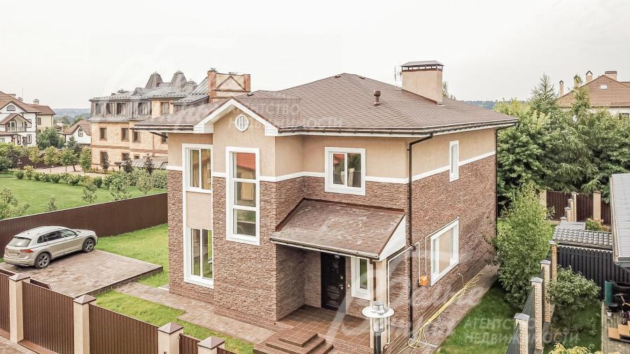 Новый дом под ключ площадью 250 кв.м в сформированном коттеджном поселке Зеленые холмы