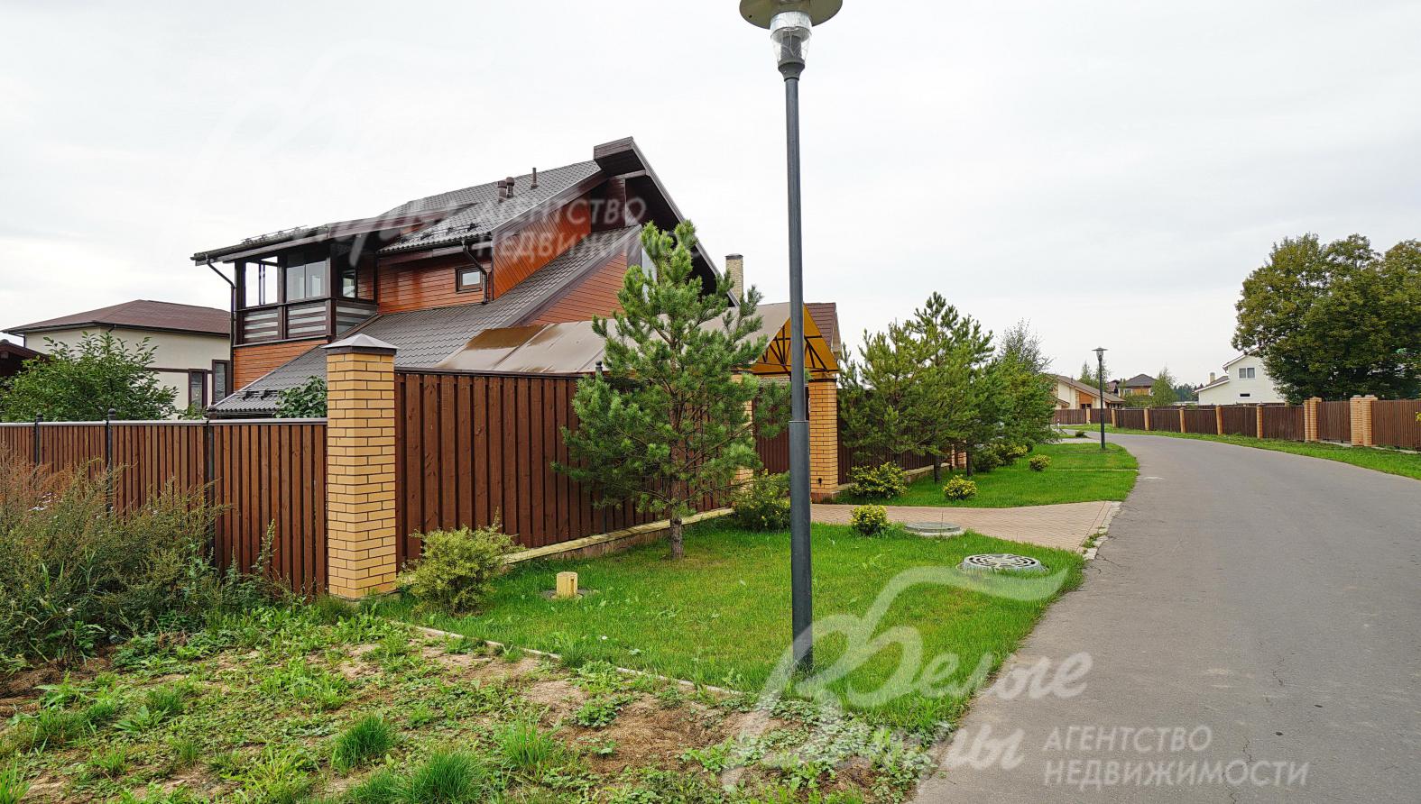 Улица в поселке