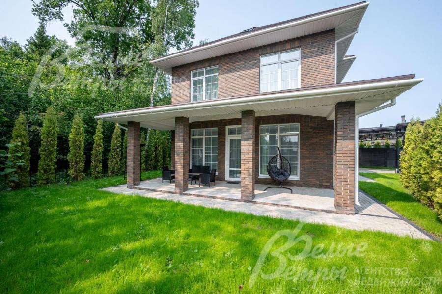 Дом примыкающий к лесу 200 кв.м под ключ с мебелью в КП Синергия