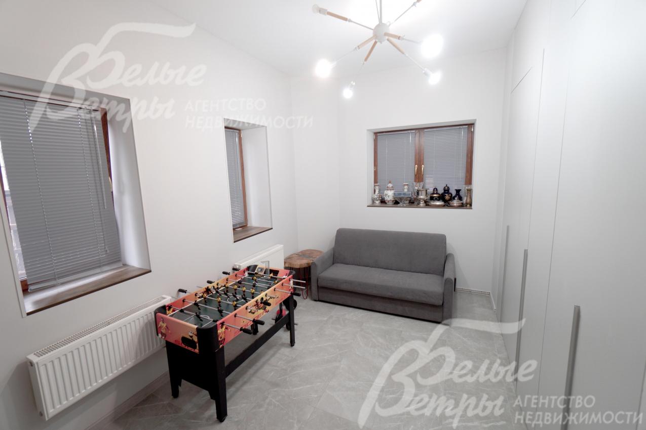 Комната отдыха (игровая) на первом этаже - в этой части дома может быть оборудована сауна (коммуникации заложены)