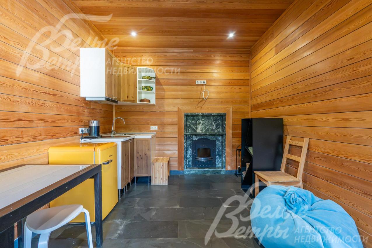 Кухня 13 кв.м в банном комплексе