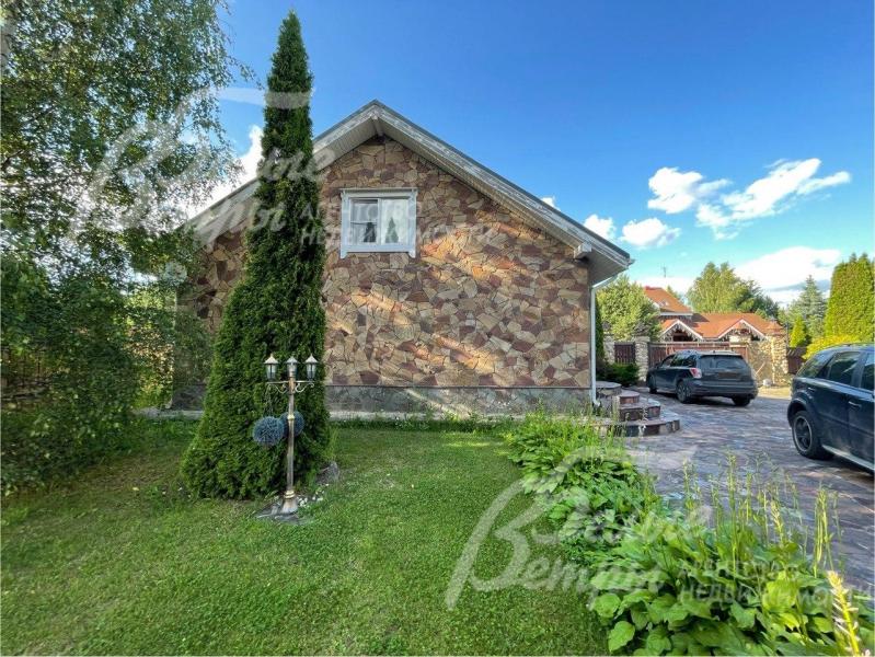 Гараж 110 кв.м со студией на 2-ом этаже.