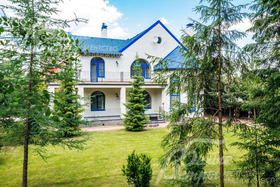 Новый коттедж площадью 280 кв.м в обжитом коттеджном поселке Зимний сад