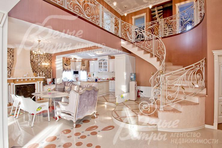 Дом 372 кв.м с бассейном в аренду в обжитом КП Согласие.