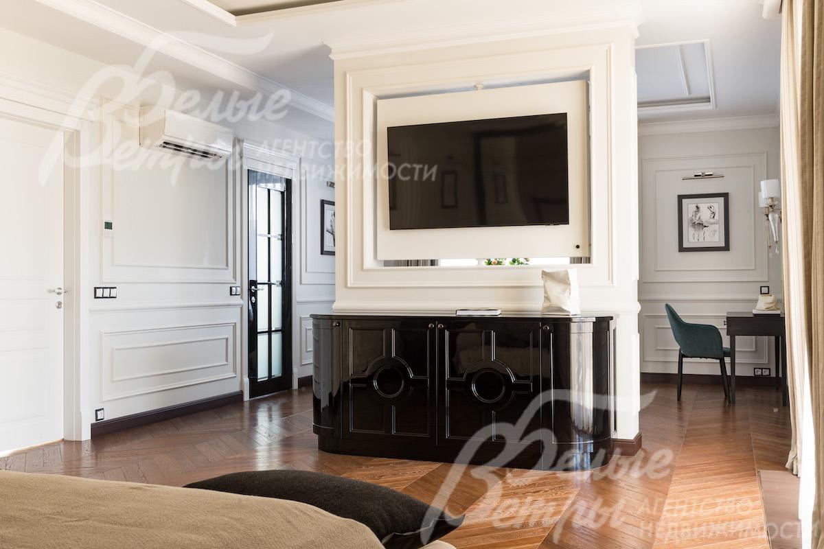 Зона отдыха в мастер-спальне