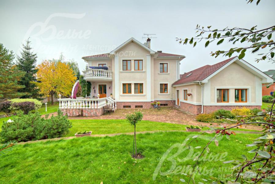 Классический особняк 540 кв.м в обжитом элитном поселке Летово