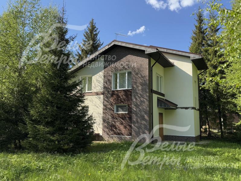 Кирпичный дом с отделкой под ключ, готовый к заселению