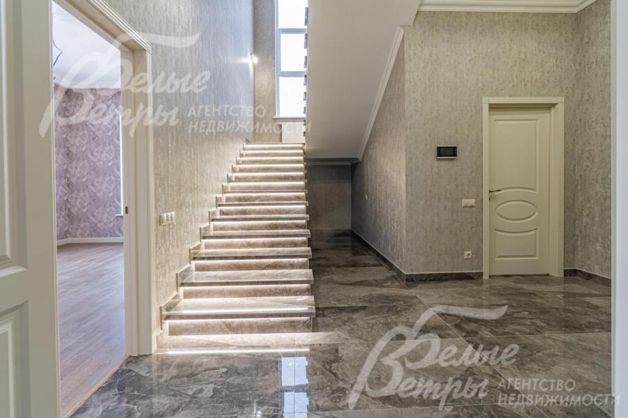 Холл 1-го этажа 18 кв.м